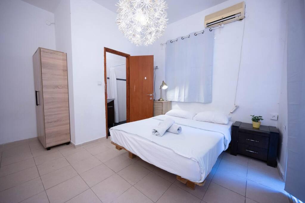 3 Bedrooms With A Garden *