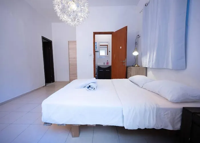 3 Bedrooms With A Garden